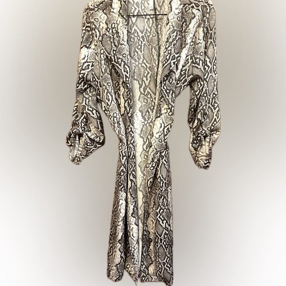 NWOT Leith python print open front trench coat - Picture 2 of 5